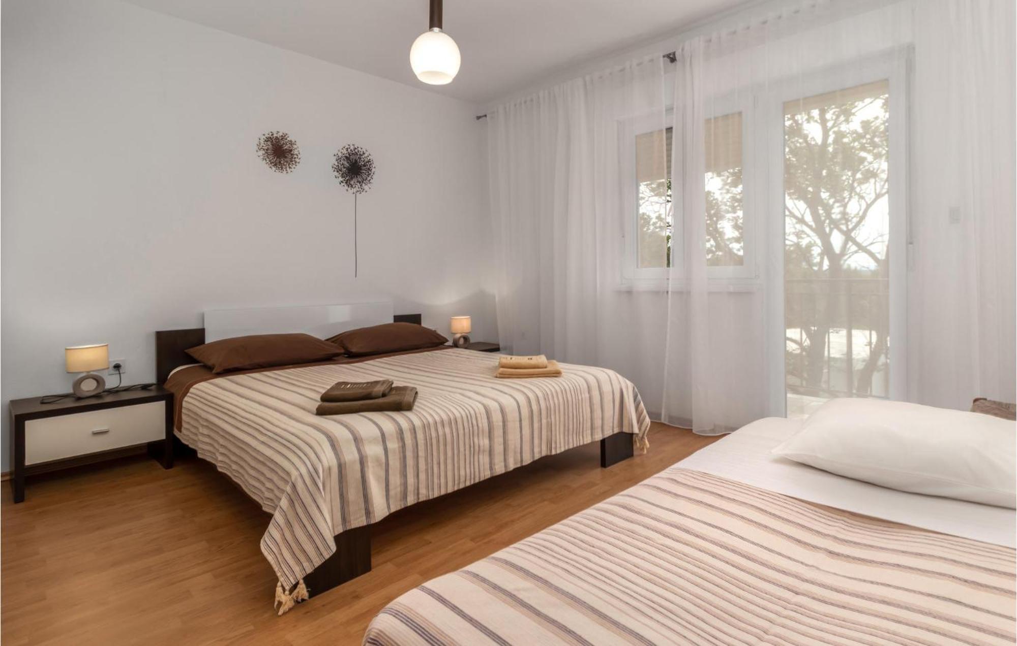 Nice Apartment In Jadranovo With Wifi Exterior photo