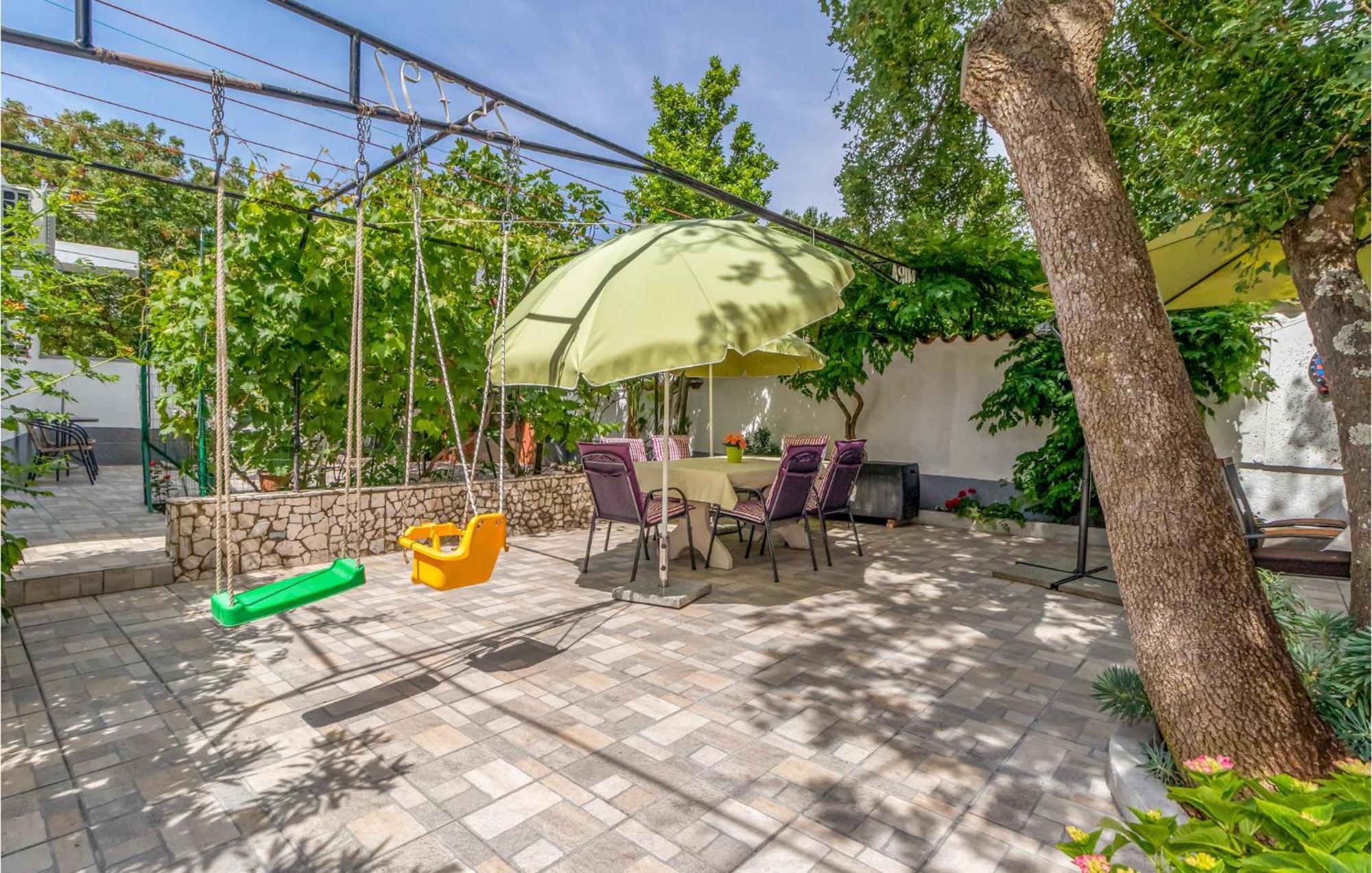 Nice Apartment In Jadranovo With Wifi Exterior photo